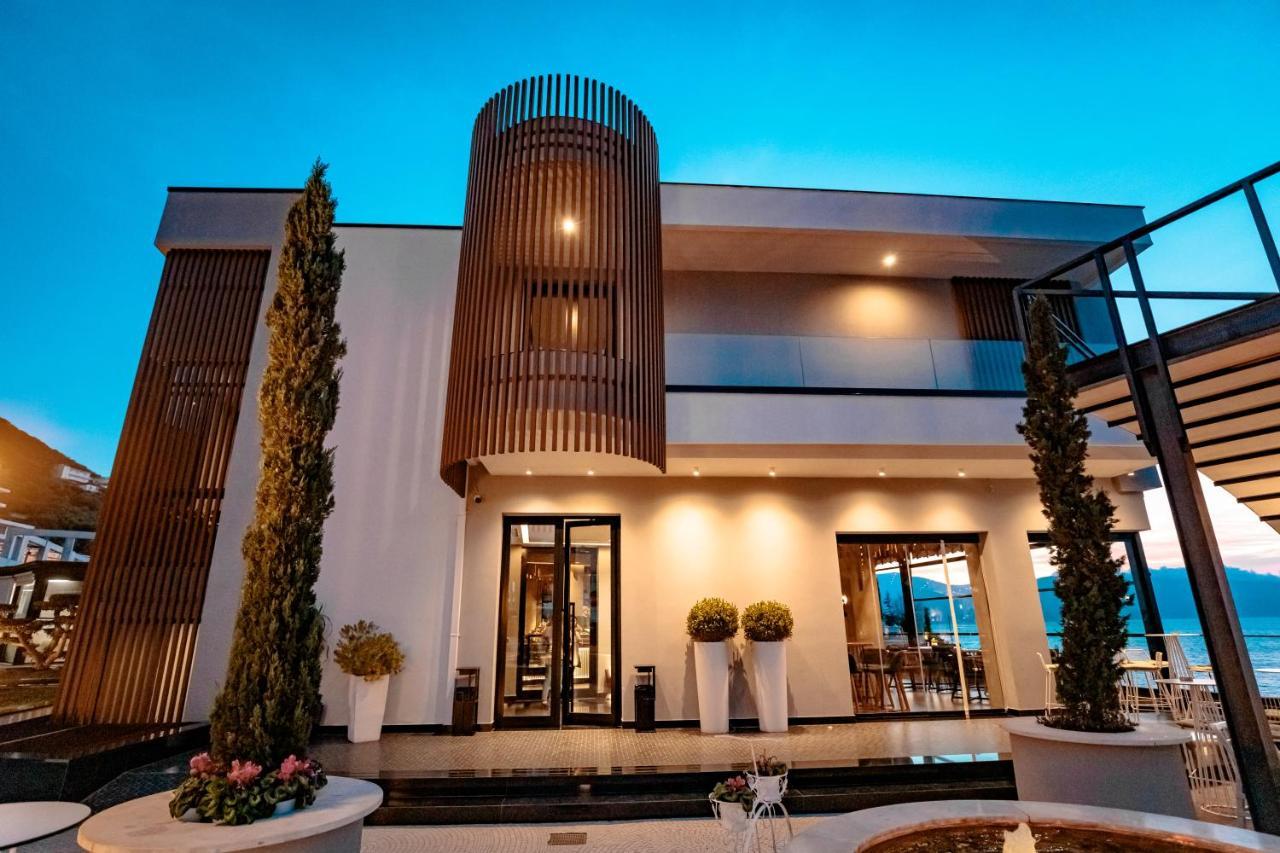 Hotel Miramare Vlore Bagian luar foto