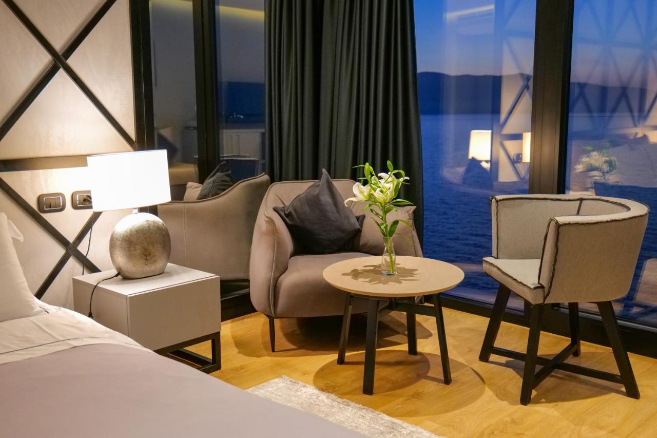 Hotel Miramare Vlore Bagian luar foto