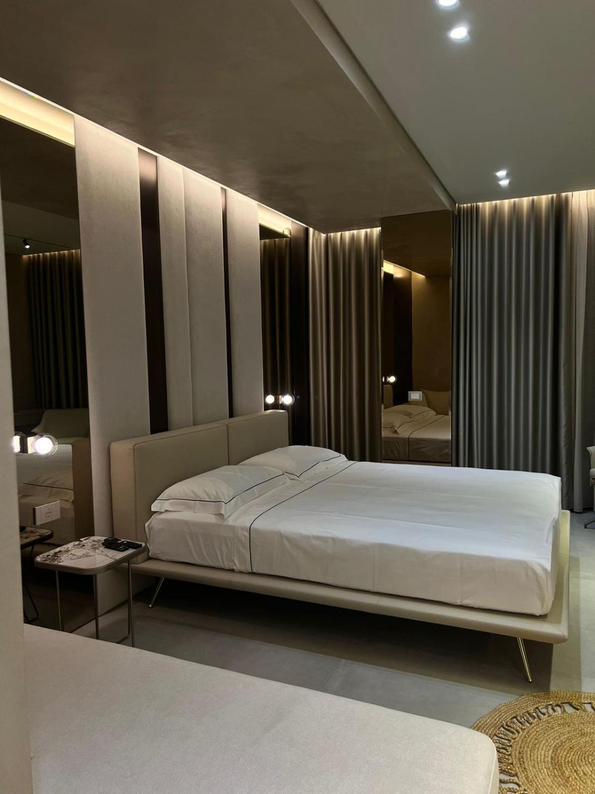 Hotel Miramare Vlore Bagian luar foto